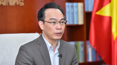 Wakil Menteri Pendidikan dan Pelatihan Hoang Minh Son diangkat sebagai Direktur Universitas Nasional Hanoi.
