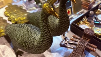 Ho-Chi-Minh-Stadt entdecken, sowohl vertraut als auch fremd: Michelin Pho essen, den Antiquitätenmarkt genießen, mir selbst zuhören