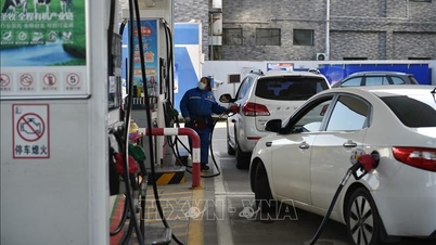 Oil prices plunge 3% ahead of OPEC+ production increase plan