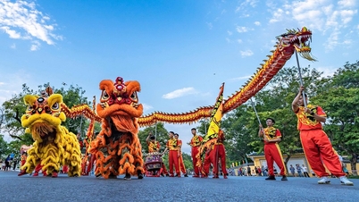 ចូលទស្សនាដោយសេរីទៅកាន់ទីក្រុង Hue Imperial City ដើម្បីស្វាគមន៍ភ្ញៀវទេសចរមកទទួលយកបទពិសោធន៍នៃពិធីបុណ្យពាក់កណ្តាលរដូវស្លឹកឈើជ្រុះរបស់ព្រះបរមរាជវាំង