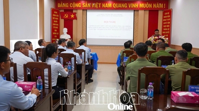 Training on knowledge of terrorism prevention and control at Van Phong Bonded Petroleum Depot