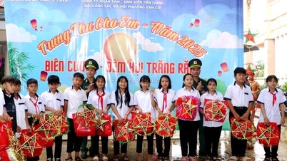 ការនាំយកពិធីបុណ្យពាក់កណ្តាលរដូវស្លឹកឈើជ្រុះដល់កុមារនៅតាមតំបន់ព្រំដែន