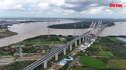 Ben Luc - Long Thanh Expressway បង្កើនល្បឿន រង់ចាំតភ្ជាប់តំបន់សេដ្ឋកិច្ចសំខាន់ៗ