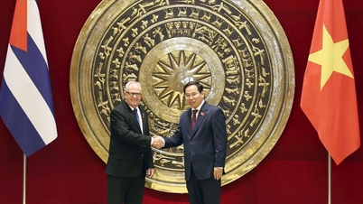 Permanent Deputy Head of the Office of the National Assembly Le Quang Manh worked with the Secretary General of the National Assembly of People's Power, Secretary General of the Council of State of Cuba
