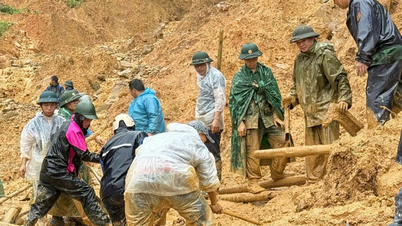 トゥエンクアン：軍は洪水と土砂崩れの被害地域の復旧と人々の支援に参加