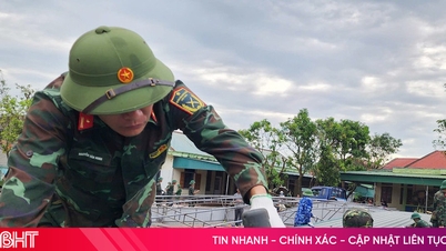 មន្ត្រី​និង​ទាហាន​ជាង ១១.០០០ នាក់​បាន​រួម​ដៃ​គ្នា​សាងសង់​សាលា​រៀន​ឡើង​វិញ​ក្រោយ​ខ្យល់​ព្យុះ។