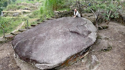 Nam Dan ancient stone beach