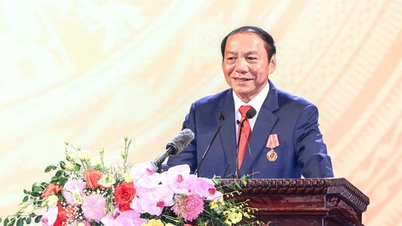 응우옌 반 훙 장관께서 2025-2026학년도 개학을 맞아 축하편지를 보내셨습니다.