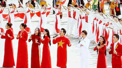 Sống trong tình yêu đất nước