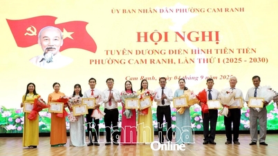 Cam Ranh Ward eert 13 typische geavanceerde collectieven en individuen