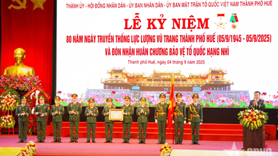Ο Ανώτερος Αντιστράτηγος Pham Truong Son παρευρέθηκε στην 80ή Επέτειο της Παραδοσιακής Ημέρας των Ενόπλων Δυνάμεων της Πόλης Hue