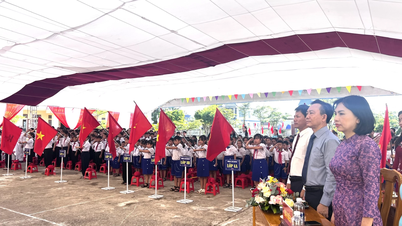 Vicepreședintele Comitetului Popular Provincial, Hoang Xuan Tan, a participat la ceremonia de deschidere a noului an școlar la Școala Primară și Gimnazială Long Dai.