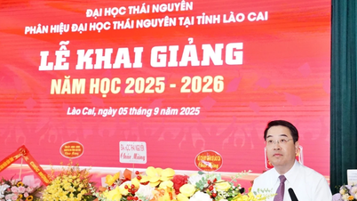 Đồng chí Phó Bí thư Tỉnh ủy Nguyễn Tuấn Anh dự lễ khai giảng tại Phân hiệu Đại học Thái Nguyên tại Lào Cai