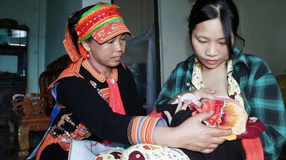 Mở lớp đào tạo nhân viên y tế thôn bản cho 60 học viên