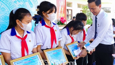 110 suất học bổng “Ươm mầm cho những ước mơ”