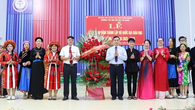 Phó Bí thư Tỉnh ủy, Chủ tịch Ủy ban MTTQ Việt Nam tỉnh Ma Thế Hồng dự Lễ khai giảng tại trường PTDT nội trú THPT Hà Giang