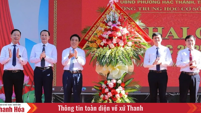 Nguyễn Doốnh tartományi párttitkár és Do Minh Tuan, a tartományi népbizottság elnöke részt vett a Tran Mai Ninh Középiskola 2025–2026-os tanévnyitó ünnepségén.