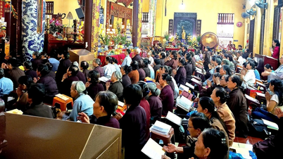 Suasana ramai Festival Vu Lan