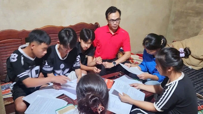 Điểm tựa nơi ngưỡng cửa giảng đường