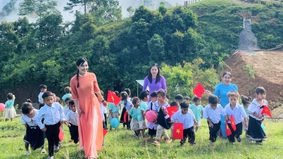 Hình ảnh lay động lòng người ở lễ khai giảng vùng cao