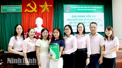 Provincial branch of the Social Policy Bank disburses the first loan to students studying STEM