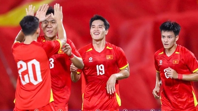 U23 Vietnam - U23 Singapore: Viktor Le is in the starting lineup