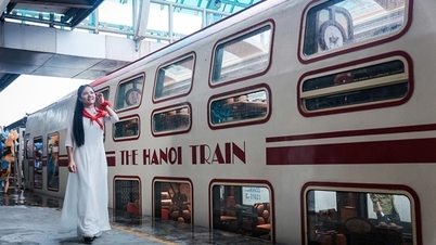 Operando e vendendo oficialmente passagens para o trem "Hanoi 5 gates"