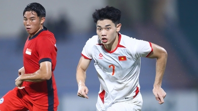 The Singapore U23 coach showered praise on the Vietnam U23 team, expressing his admiration for this particular individual.
