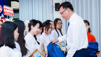 Sacombank “Ươm mầm cho những ước mơ” - Chung tay vun đắp thế hệ trẻ