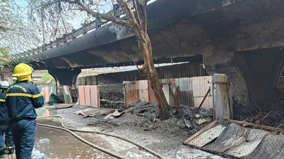 Police agency informs about the cause of the fire at the foot of Vinh Tuy bridge