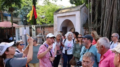 Το Βιετνάμ υποδέχτηκε σχεδόν 14 εκατομμύρια διεθνείς επισκέπτες σε 8 μήνες, αύξηση άνω του 21%