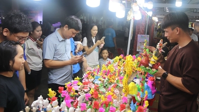 Rực rỡ sắc màu âm nhạc đường phố Mũi Né và hội chợ ẩm thực Phan Thiết