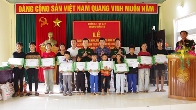 Chung sức cùng đồng bào nghèo