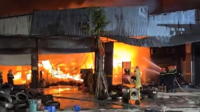 Feroz incendio en tienda de neumáticos en Bac Ninh: todos los activos fueron quemados