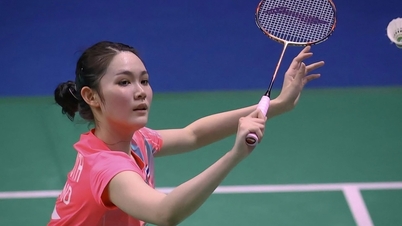 Thailands 18-jährige „Badminton-Schönheitskönigin“ glänzt erneut