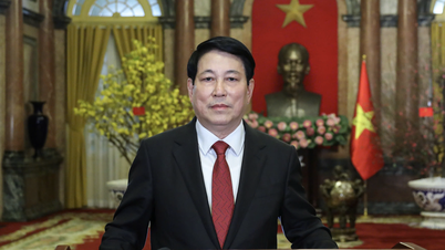 Cumhurbaşkanı Luong Cuong, 2026 yılı için yeni yıl tebrik kartı gönderdi.