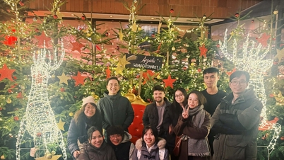 ชาวเวียดนามเฉลิมฉลองปีใหม่ในยุโรปด้วยความตื่นเต้นกับอาหารมงคลต่างๆ