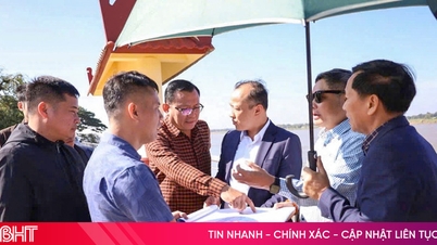 Хатінь - Кхаммуане перевіряє та приймає зрошувальну систему Нонг Бок.