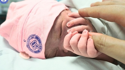 ‘Công dân nhí' đầu tiên chào đời năm 2026 của thủ đô Hà Nội