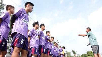Liderado por un ex árbitro de la FIFA, el equipo de la Universidad de Can Tho está decidido a hacer historia.