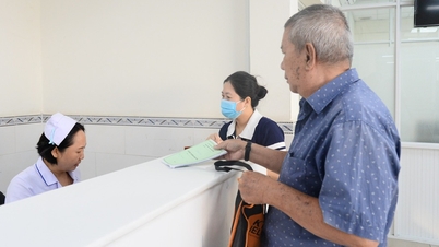 Dengan penggabungan Hospital Besar Saigon ke Hospital Rakyat Gia Dinh, ke manakah orang yang mempunyai kad insurans kesihatan akan pergi untuk pemeriksaan?