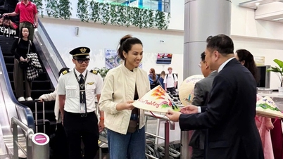 Khách xông đất đầu năm, TPHCM khởi đầu mục tiêu đón 61 triệu lượt khách du lịch