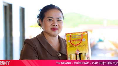 Con el objetivo de alcanzar el estatus de 5 estrellas OCOP, Phu Khuong eleva la salsa de pescado tradicional de Ha Tinh.