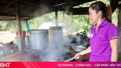 Le village de Vu Quang, spécialisé dans la mélasse de canne à sucre, est en perpétuelle effervescence jour et nuit, approvisionnant le marché du Têt.