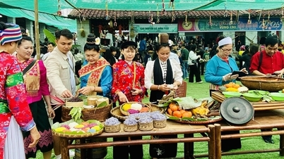 Ein geschäftiger „Highland Market Fair – Begrüßung des neuen Jahres 2026“