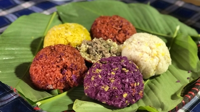 Visitando um mercado nas terras altas, no coração de Hanói, no dia de Ano Novo.