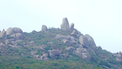 Die Geschichte der „zu Stein verwandelten Frau“ auf dem Berg Ba in der Provinz Gia Lai.