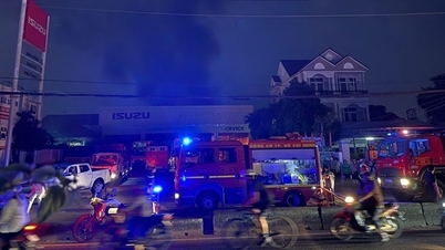 Großbrand in Autoteilefabrik in Ho-Chi-Minh-Stadt.
