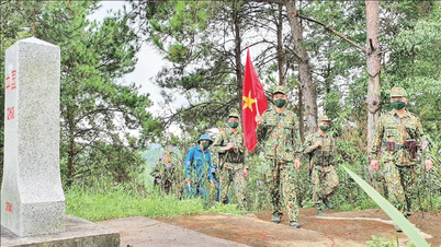 Jembatan-jembatan yang dibangun oleh militer dan warga sipil di titik paling utara negara itu.