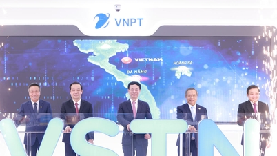 De eerste internationale kabelverbinding die volledig in handen is van een Vietnamees bedrijf: een nationale strategische visie voor proactieve connectiviteit.
